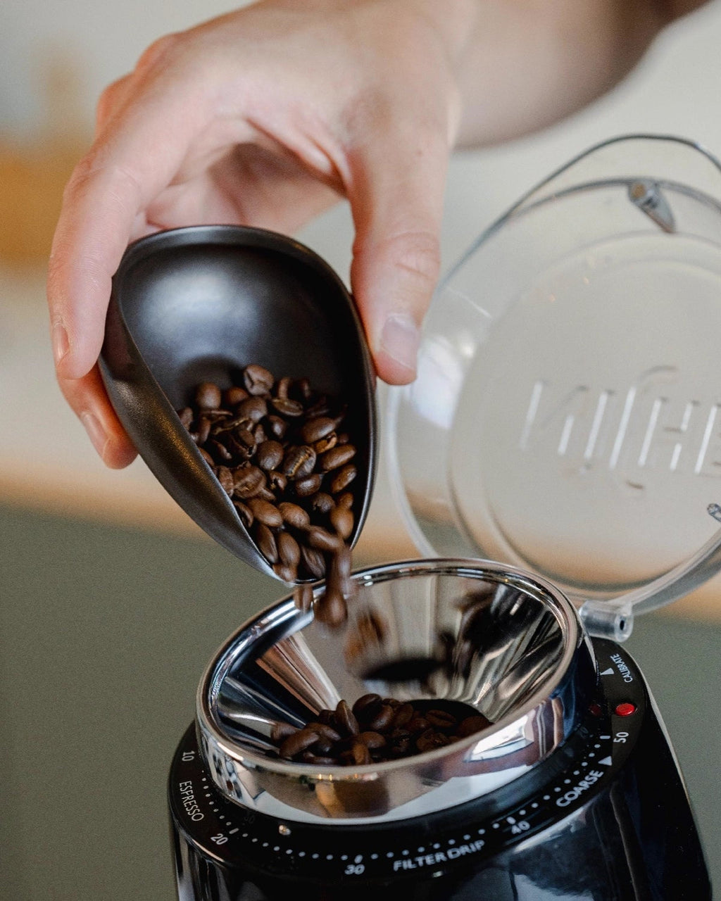 Coffee Dosing Tray gebruik – koffiemeel verdelen voor perfecte espresso