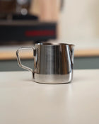 Espresso Kannetje – klein rvs melkkannetje voor espresso Madmum Leuven
