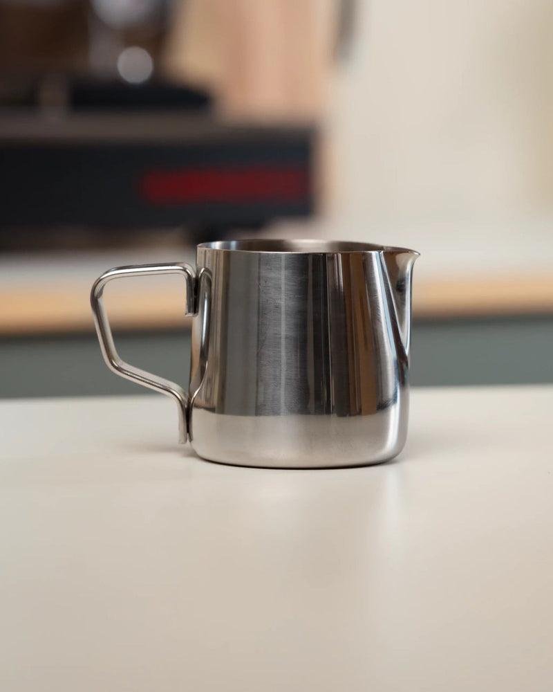 Espresso Kannetje – klein rvs melkkannetje voor espresso Madmum Leuven